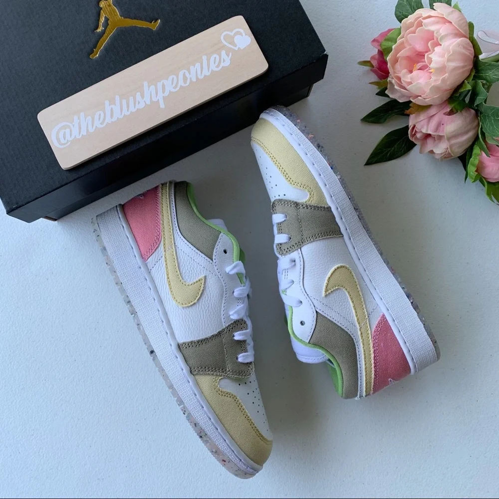 Air Jordan 1 Low NWT - Picture 9 of 11